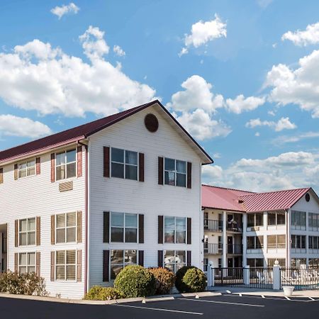 Super 8 By Wyndham Sevierville Riverside Εξωτερικό φωτογραφία