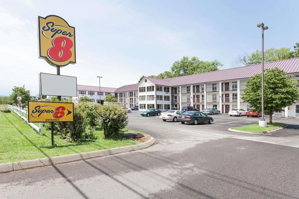 Super 8 By Wyndham Sevierville Riverside Εξωτερικό φωτογραφία