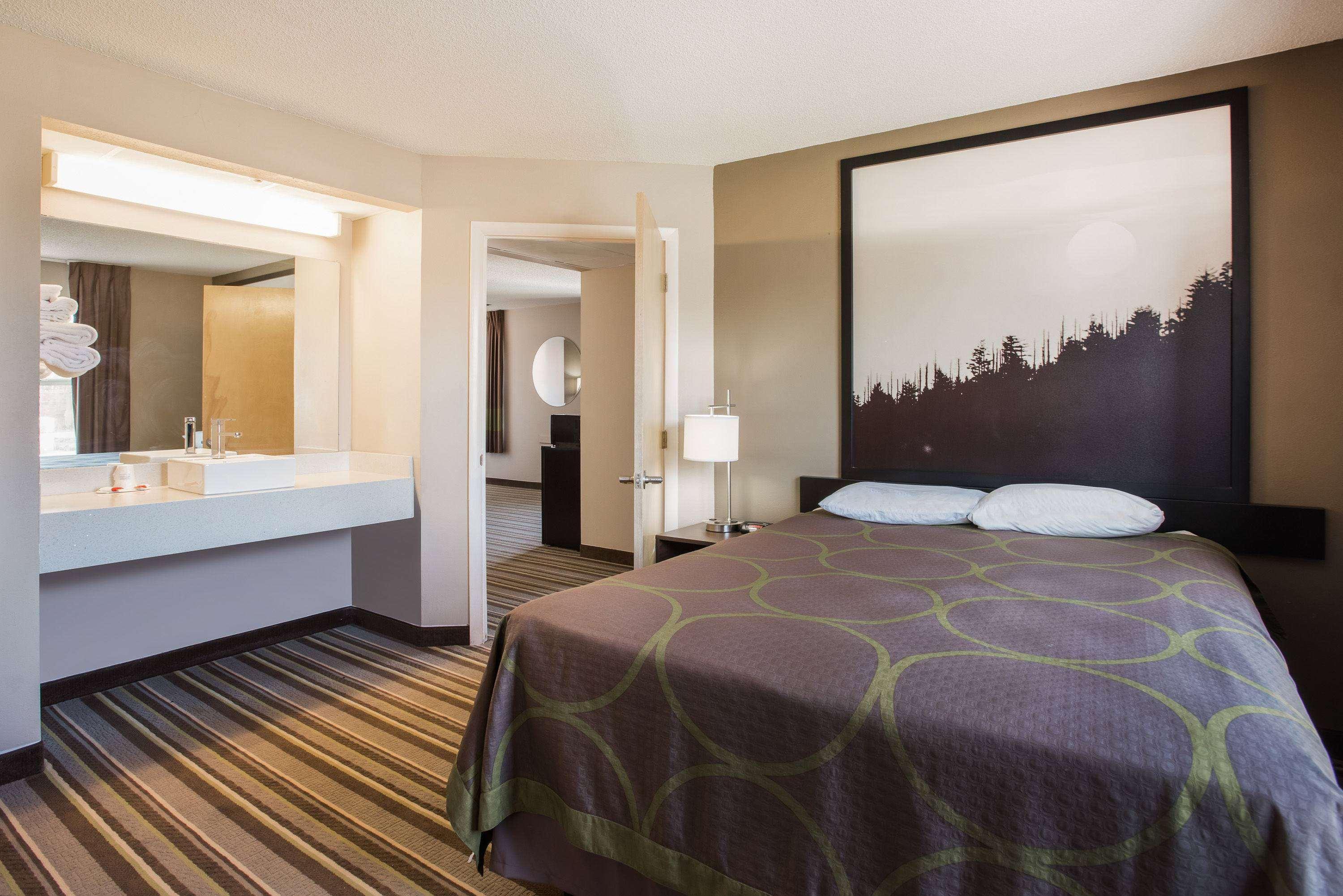 Super 8 By Wyndham Sevierville Riverside Εξωτερικό φωτογραφία