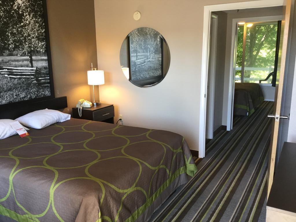 Super 8 By Wyndham Sevierville Riverside Εξωτερικό φωτογραφία